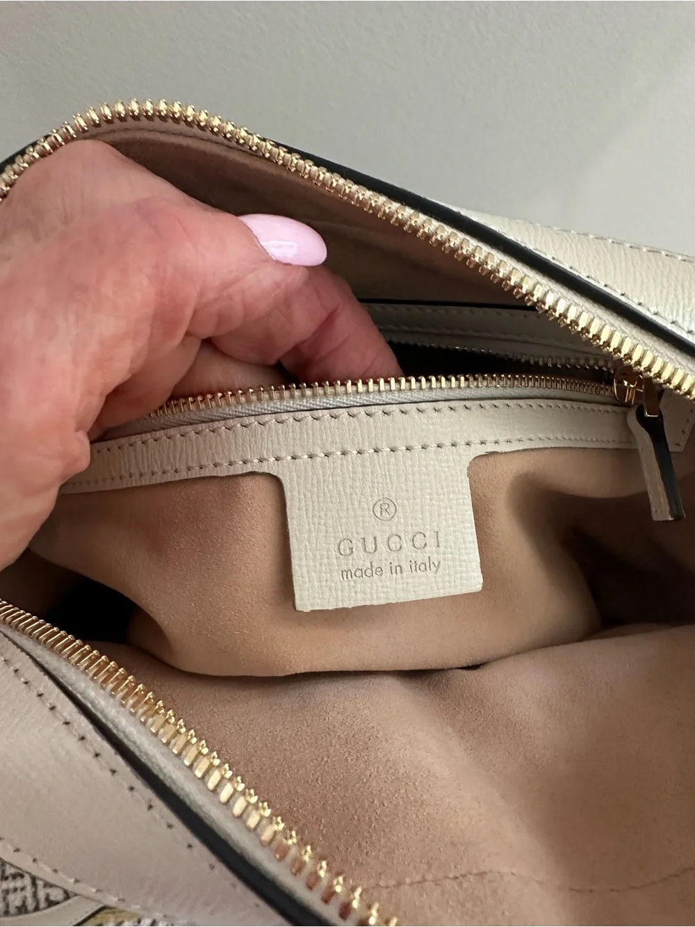 Gucci GG Supreme Canvas Crossbody with Cream Leather Flap and Gold Horsebit
